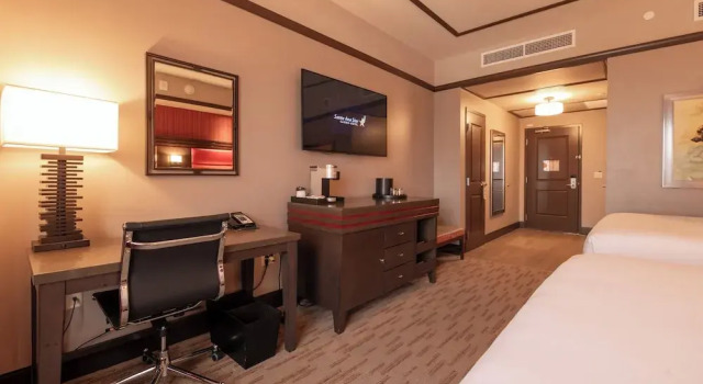 Четырёхместный номер Standard Santa Ana Star Casino Hotel