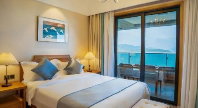 Люкс Deluxe с 3 комнатами с балконом и с видом на море Sparkling Legend  Apartment