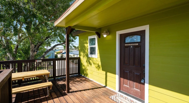 Salty Air Retreat - Side A, Book Hotel Rockport Houston
