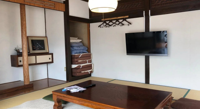 Hiroshima fan's Hostel, Rezerwuj Hostel Hotele w Chugoku z parkingiem, Parking