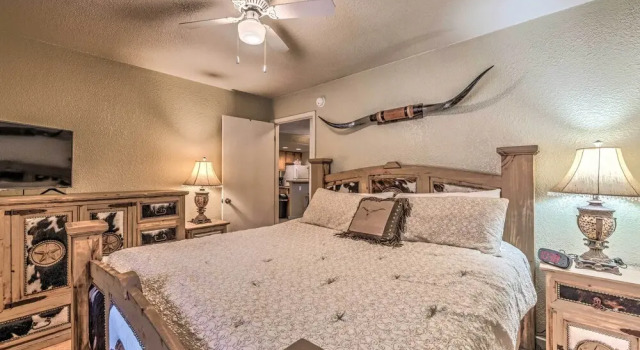 Pet-friendly Condo - 2 Mi to Ruidoso Downs!, Varaa Huoneisto Ruidoso New Mexico