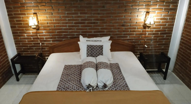 Genthong Homestay - Hostel, Book Hostel / Vandrerhjem Hostels i Central Java, Hostel / Vandrerhjem
