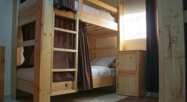 Кровать в общем номере Afer Surf Hostel