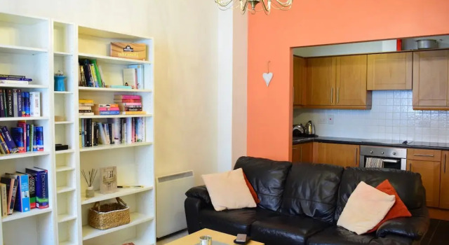 1 Bedroom Apartment Next to 3arena Sleeps 2, Забронировать Апартаменты/квартира Дублин Каунти Дублин, рядом с Стадион для собачьих бегов Шелбурн-парк