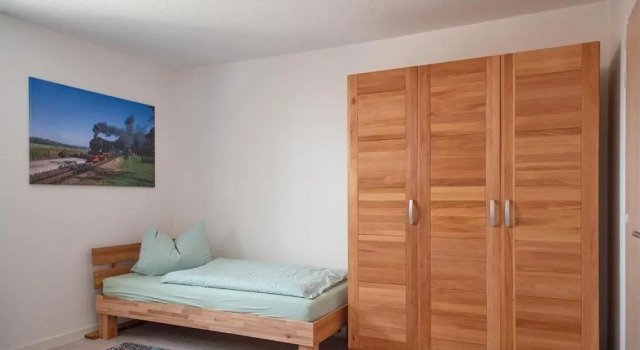 Ferienwohnung-MAJA-in-Sassnitz-fuer-2-Erwachsene-und-1-Kind-oder-3-Erwachsene, Забронировать Отель Отели Засниц с парковкой, Парковка