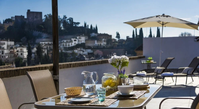 Hotel Plaza Nueva, Varaa Hotelli Albayzin 