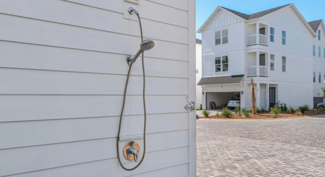 Коттедж Minutes to Beach & Largest Public Beach Access, Modern New Build in Inlet