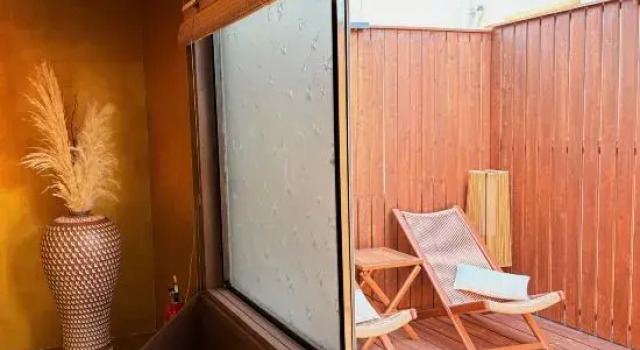 Xishi Japanese-style with Terrace and Courtyard 3 Min to Station 5 Min to Tennoji 20 Min to Namba