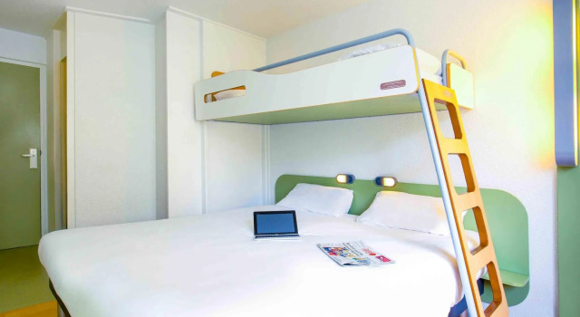 Трёхместный номер Standard Ibis Budget Saint Malo Centre