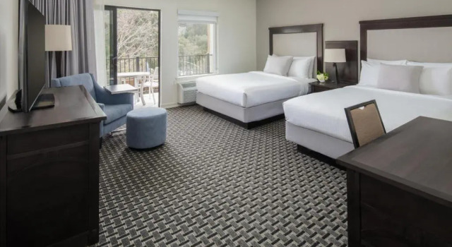 Четырёхместный номер Deluxe Toll House Hotel Los Gatos