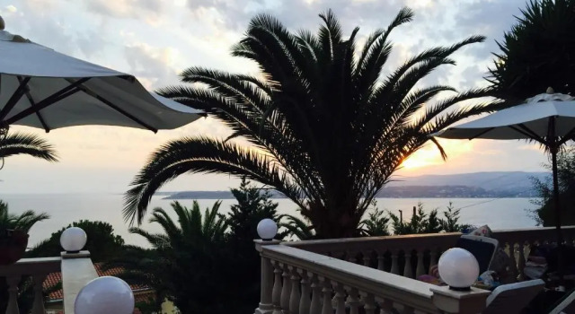 Апартаменты с 3 комнатами с видом на море Sunshine Resort