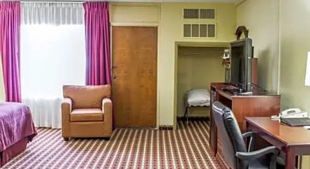 Люкс Quality Inn & Suites Fayetteville