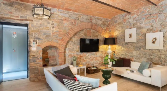 Villa Fracassini, Book Villa Cottages in Valdarno, Cottage