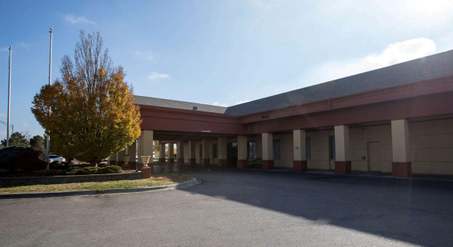 Clarion Hotel Detroit Metro Airport