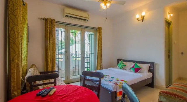 OYO Home 13674 Pool View Studio, Prenota Hotel South Goa Goa