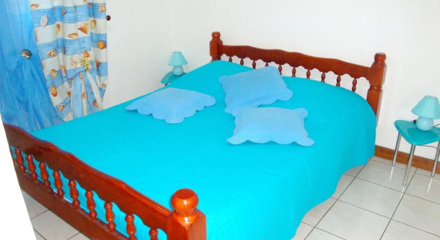 House With 2 Bedrooms in Saint Paul, With Wonderful sea View, Enclosed