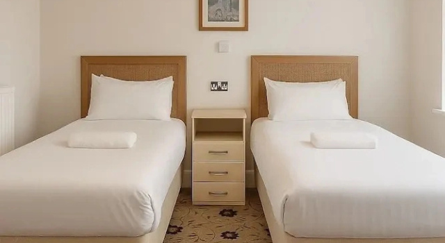 The Queens Road Hotel, Rezervați Hotel Hoteluri în Isle of Wight cu parcare, Parcare