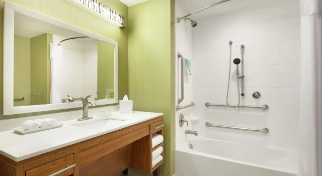 Двухместный люкс c 1 комнатой Home2 Suites by Hilton Durham Chapel Hill