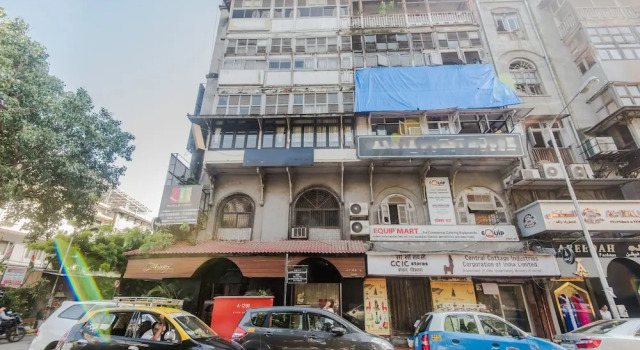 OYO 9395 Hotel Sea Grand, Забронировать Отель Колаба Мумбай, рядом с Union Bank of India