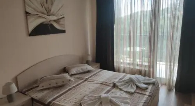 Europroperties Riviera Park, Varaa Huoneisto Hotellit Varna region uima-altaalla, Uima-allas