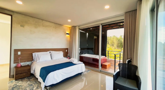 Полулюкс с балконом и с видом на горы Arvum Hotel Boutique