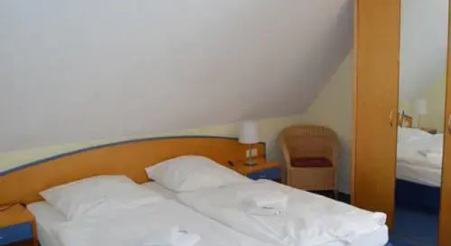 Langes Landhotel, Rezervovat Hotel Gristow Meklenbursko-Přední Pomořansko