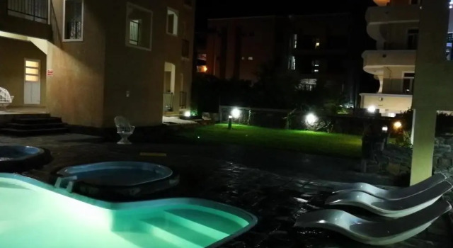 Апартаменты Rayon Vert Beach Apartment