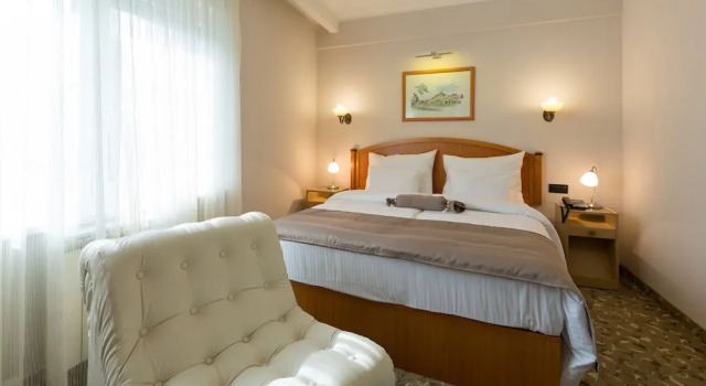 Двухместный номер Standard с балконом Hotel Sterling Garni