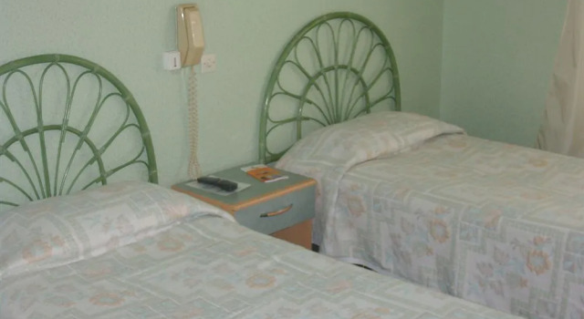 Hotel La Belle Etoile, Забронировать Отель Сен-Назер Loire-Atlantique, рядом с Торговый центр Ruban Blue