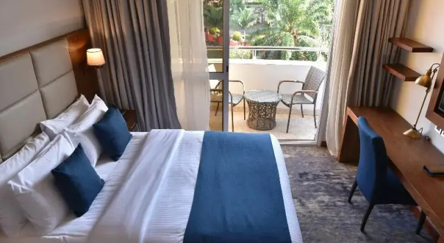 Одноместный номер Standard с балконом Golden Tulip Canaan Kampala