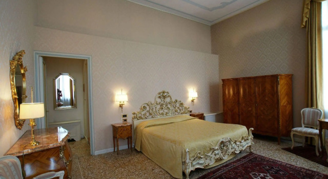 Villa Giustinian, Prenota Villa Hotel a Veneto con piscina, Piscina