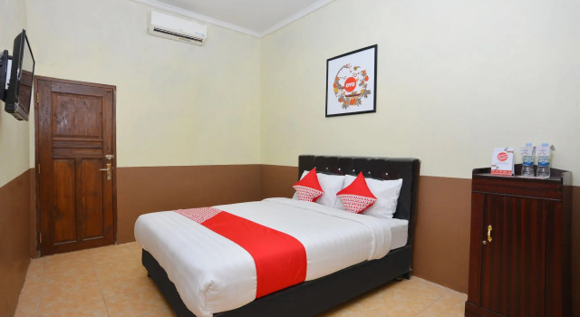 OYO 810 Idola Residence, Book Hotel Depok 