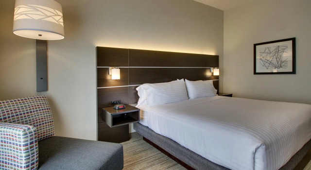 Двухместный номер Standard Holiday Inn Express Hotel & Suites Morris by IHG