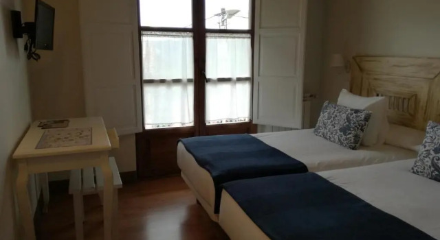 Casa Fidela, Varaa Hotelli Lomeña Liébana