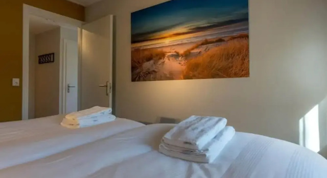 Bungalow close to seaside resort De Koog, Reserva ahora Resort Hoteles resort en Islas Frisias, Resort