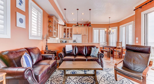 Sun And Surf - Four Bedroom Home, Забронировать Дом для отпуска Виллы Saint Augustine Area, Вилла