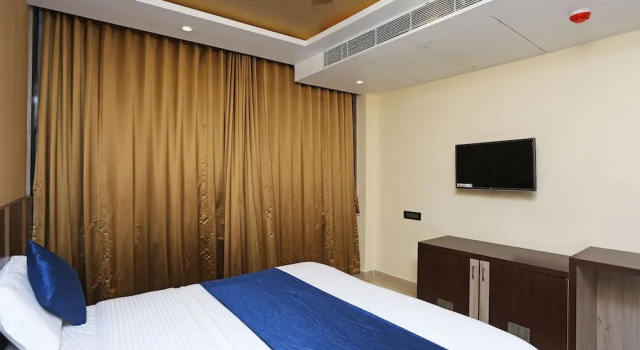 Hotel Golden Orchid, Varaa Hotelli Hotellit Bhubaneswar aamiaisella, Aamiainen
