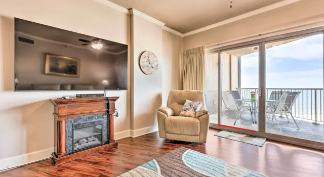 Spacious Biloxi Getaway w/ Pools & Beach Access!