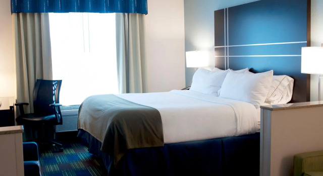 Двухместный люкс La Quinta Inn & Suites by Wyndham Ankeny IA - Des Moines IA