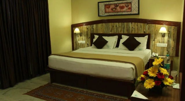 Люкс Hotel Chennai Gate