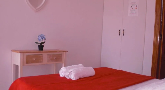 Hostal La Paloma II, Забронировать Отель Отели Кальпе с парковкой, рядом с Пляж Ареналь, Парковка