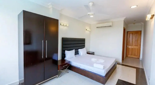 Апартаменты с 4 комнатами с балконом и с видом на город Colosseum Square Luxury Apartments