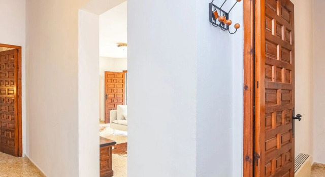 Luxurious Villa with Private Swimming Pool in Benissa, Забронировать Вилла Бизнес-отели Бениса, 4* 5*