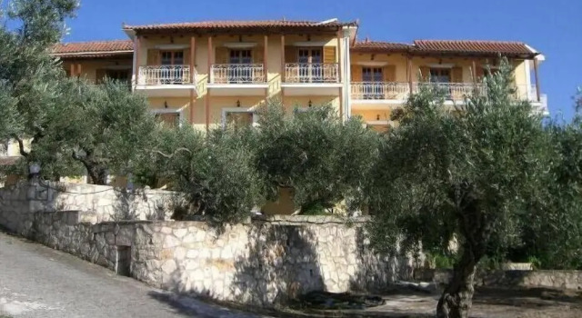 Sofos Apartments
