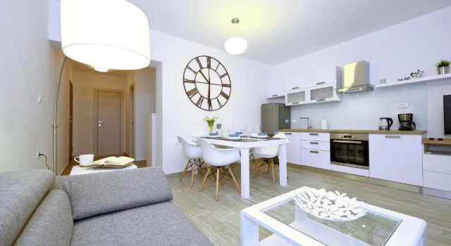 Апартаменты First Floor Zadar Apartment