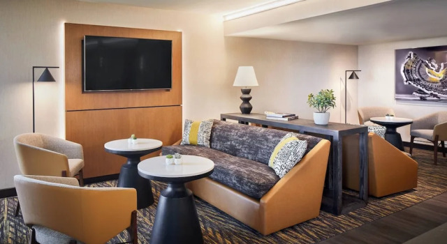 Двухместный клубный номер Standard San Antonio Marriott Rivercenter on the River Walk