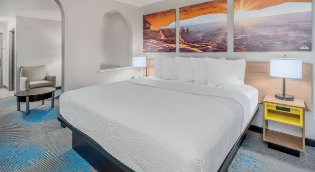 Люкс Days Inn by Wyndham Los Lunas