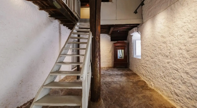 Люкс Keresbino Hydra Manor House