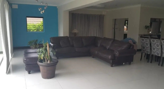 Relax Inn, Забронировать Отель Стангер Lower Tugela