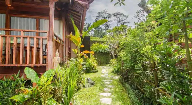 Tirta Jenar Villas, Rezerwuj Willa Domki letniskowe w Bali, Domek